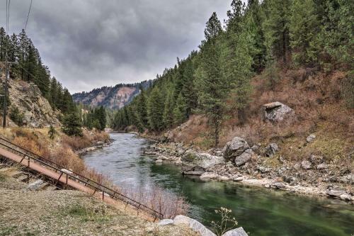 Private Cabin, 5-min Drive To Hot Springs And Golf!
