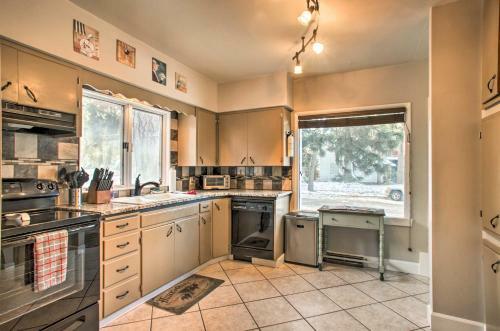 Charming Downtown Coeur Dalene Home With Yard!
