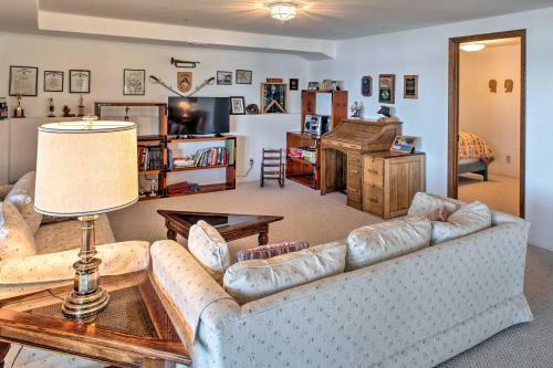 Waterfront Hayden House With Private Deck And Dock!