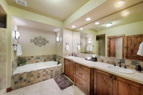 Greystone On Payette Lake By Casago Mccall - Donerightmanagement