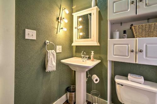 Cute Home In Downtown Nampa With Patio And Yard!
