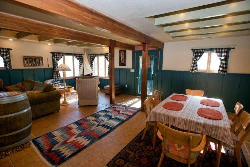 Cottage Inn By Casago Mccall - Donerightmanagement