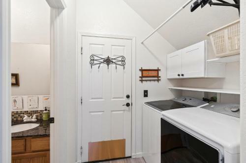 Beautifully Updated Sandpoint Townhome