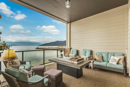 Exclusive Seasons At Sandpoint Townhome