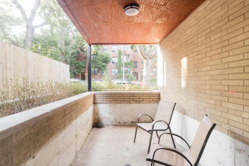 Apartamento Inviting Stylish Home With Covered Patio