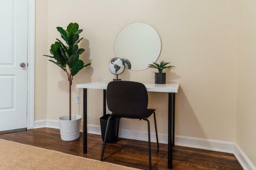 Spacious And Airy Apartment For Big Groups!