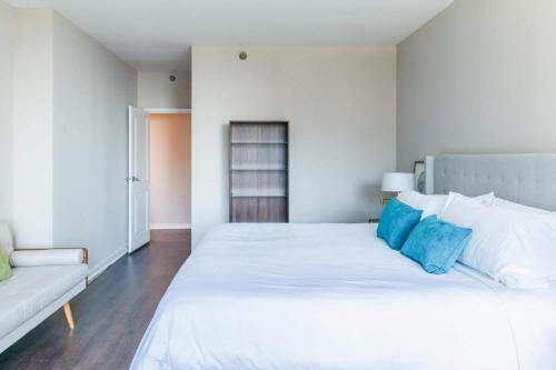 Apartamento 2br Navy Pier Loft With Pool, Gym & Views By Envitae