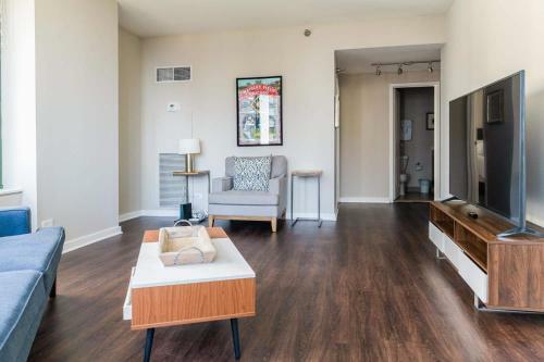 Apartamento 2br Navy Pier Loft With Pool, Gym & Views By Envitae