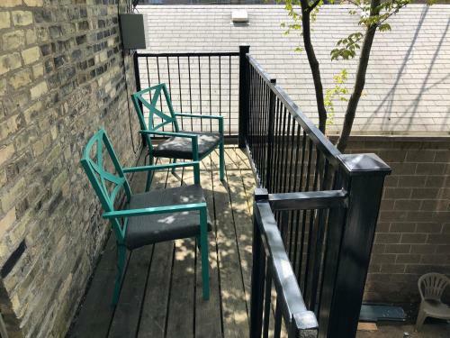 One Bedroom Suite In East Lincoln Park