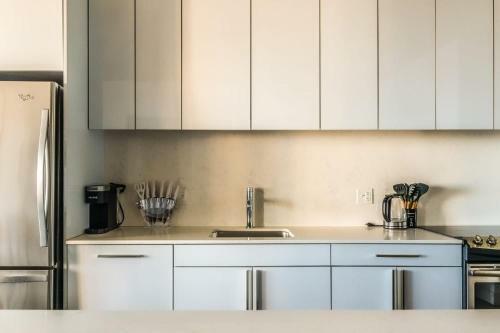 Apartamento 1br Spacious Luxury Suite With Balcony, Pool & Gym