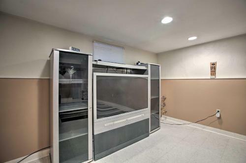 Quiet Home With Patio, Smart Tvs 30 Mi To Dwtn Chi!