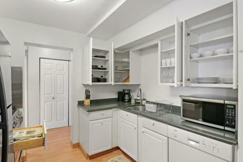 Apartamento Downtown 2br Spacious Living & Kitchen, King Beds