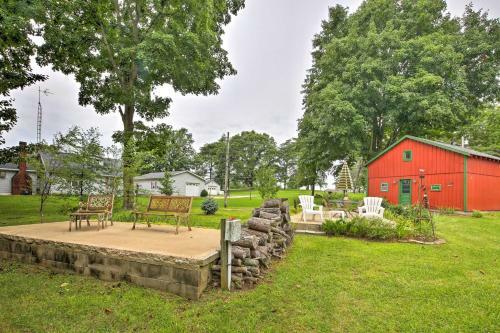 Cozy Cottage With Dock And Patio By Indiana Beach