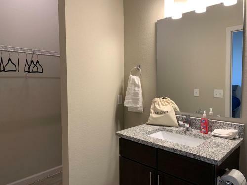 4-bedroom Spacious And Modern House With Amazing Amenities