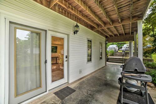 Apartamento Large Condo With Wraparound Deck Less Than 1mi To Marina