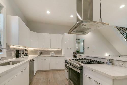 Bienville Villas: Brand New 4br
