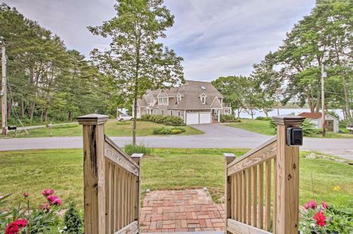 Spacious Freeport Home With 2 Decks And Water View!