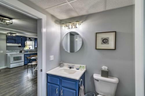 Chic And Central Apartment About 6 Mi To Sebec Lake