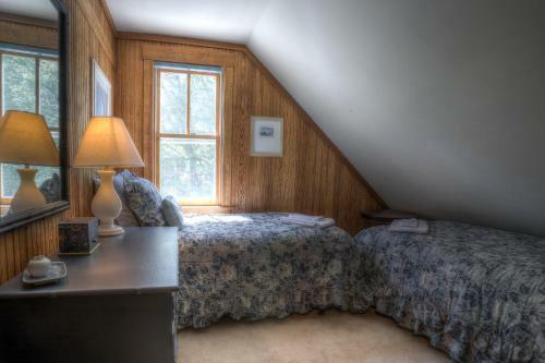 Edgewater By Morton & Furbish