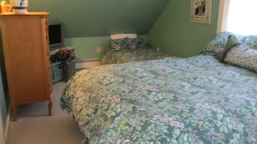 Edgewater By Morton & Furbish