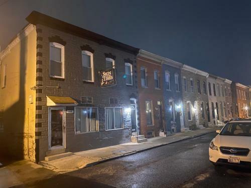 Patterson Park Lounge