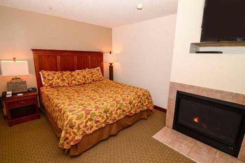 Hotel A124- Studio Standard View Suite, King Size Bed, Kitchenette, Free Wifi!