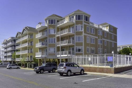 Royal Beach 102