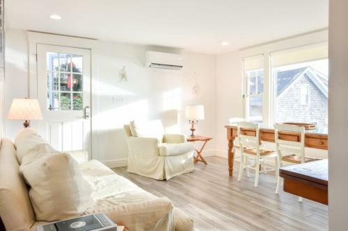 #635 - The Carriage House