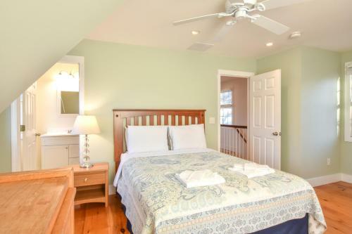 446 Waterfront Fun Awaits In This Huge Family Estate