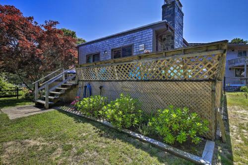 Darling Wellfleet Cottage Walk To Chipmans Cove!