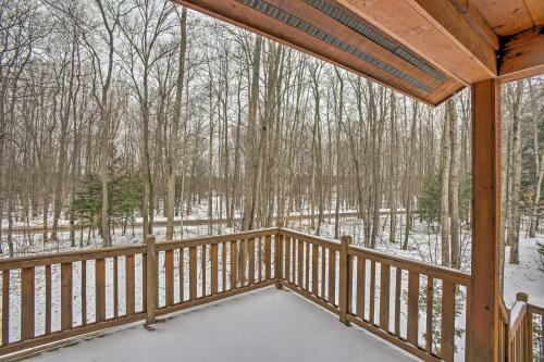 Boyne Falls Townhome With Forest Views-walk To Lifts!