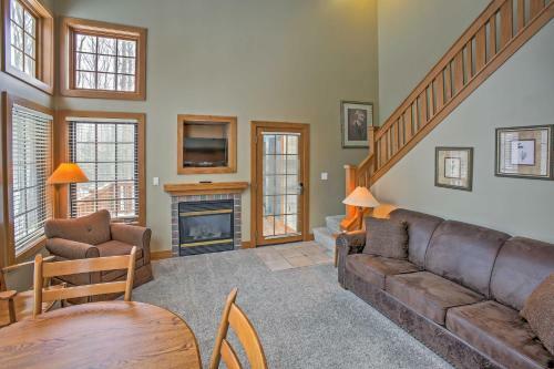 Boyne Falls Townhome With Forest Views-walk To Lifts!