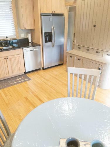 Lake Life Getaway - Condo Near Downtown!