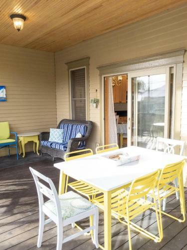 Lake Life Getaway - Condo Near Downtown!