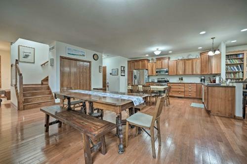 Lake Michigan Waterfront Home 1 Mi To Dtwn!