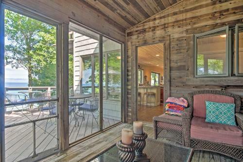 Lakefront Grand Haven House With Deck And Water Toys!