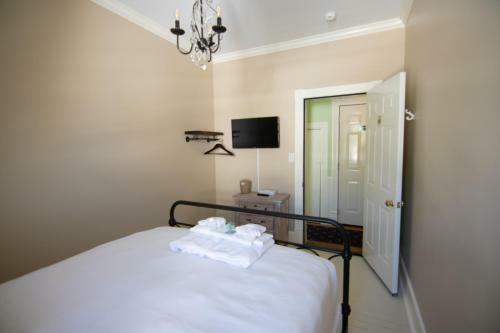 Pine Cottage Bed & Breakfast