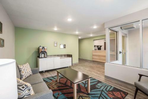 Hotel Woodspring Suites Detroit Madison Heights