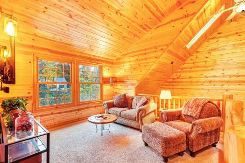 Kingfisher Cove Cabin 16