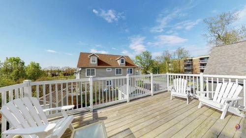 Simply South Haven!!! Steps From Downtown And 3 Blocks To South Beach