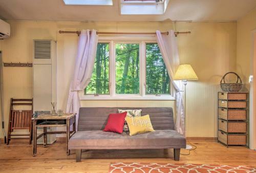 Apartamento Quiet Saugatuck Studio With Patio - Walk To Dtwn!