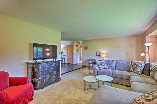 Classy Home With Billiards Table, Country View!