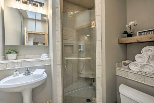 Cozy Traverse City Home With Deck, 9 Mi To Dtwn