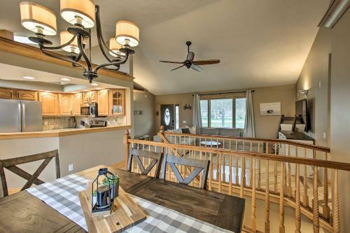 Cozy Traverse City Home With Deck, 9 Mi To Dtwn