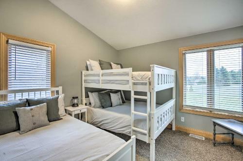 Cozy Traverse City Home With Deck, 9 Mi To Dtwn