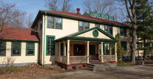 Posada Gordon Beach Inn