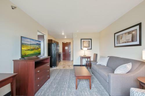 Cobblestone Hotel & Suites - Austin