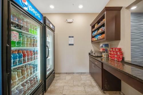 Cobblestone Hotel & Suites - Austin