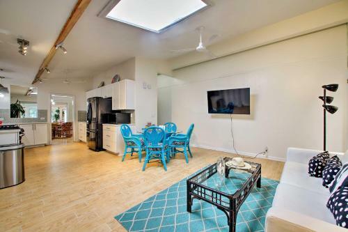 Lake Michigan Family Home With Private Beach Access!