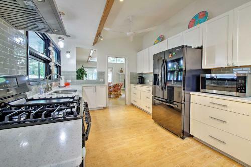 Lake Michigan Family Home With Private Beach Access!